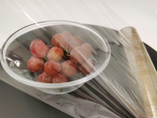 Alta pellicola trasparente dei CLORURI DI POLIVINILIDENE della barriera che avvolge il rotolo di film facile dell'involucro di allungamento dell'alimento dell'attaccatura BPA libero