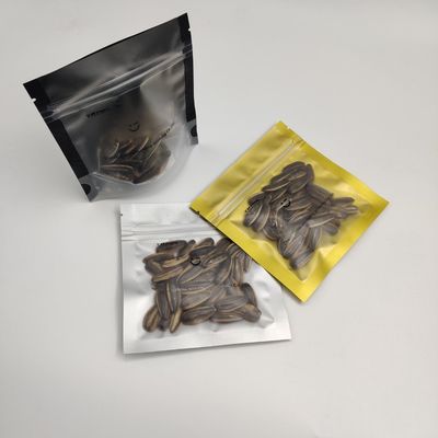 Supporto risigillabile della chiusura lampo sull'imballaggio matto del sacchetto dello spuntino stampato abitudine dei sacchetti